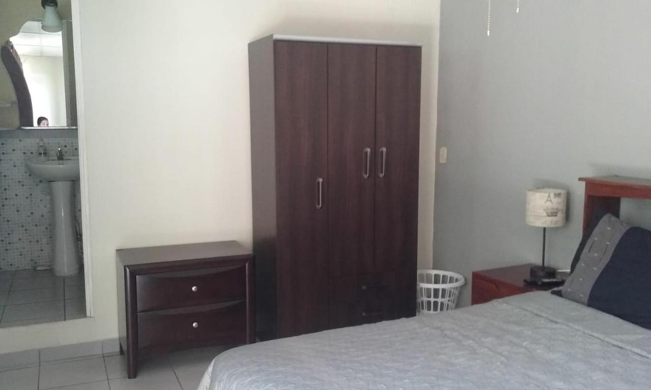 Casa San Benito Hotel San Salvador Eksteriør billede